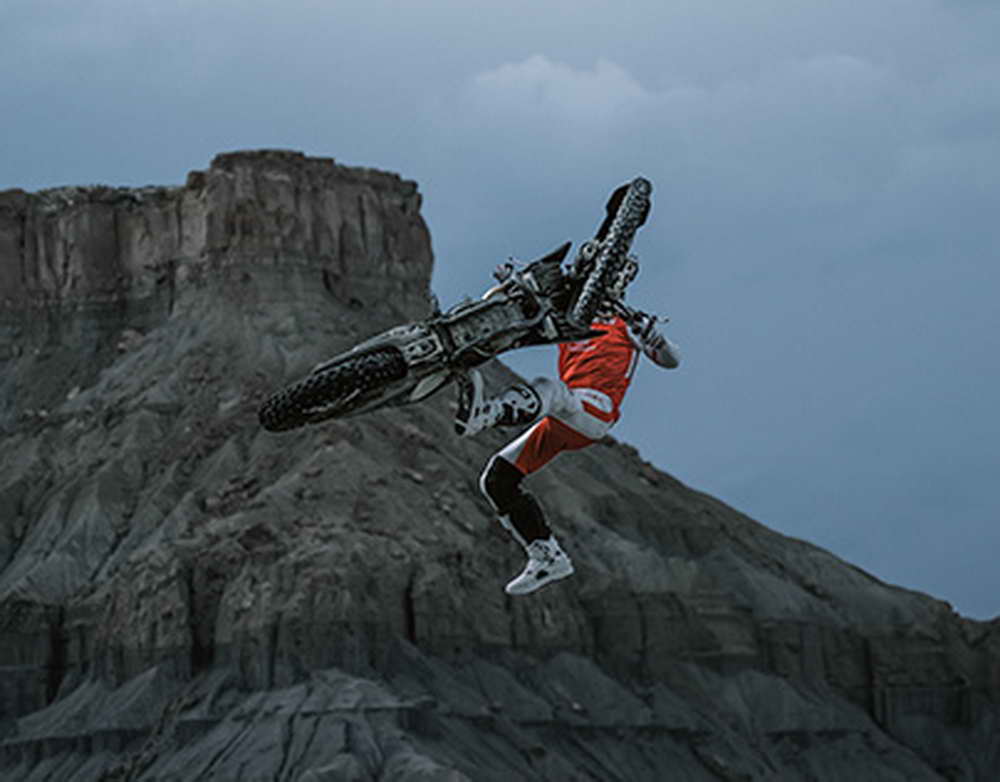 Adobe интегрирует функции Photoshop и Acrobat в ChatGPT