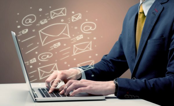 Работа без болей: как фитбол улучшает здоровье офисных работников